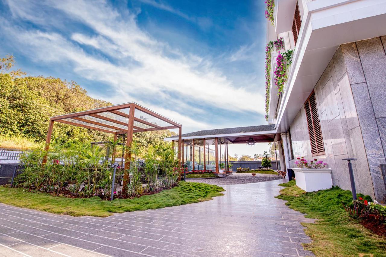 Leela Resort, The Exotic Boutique Hotel - Pure Veg Mahabaleshwar Exterior photo