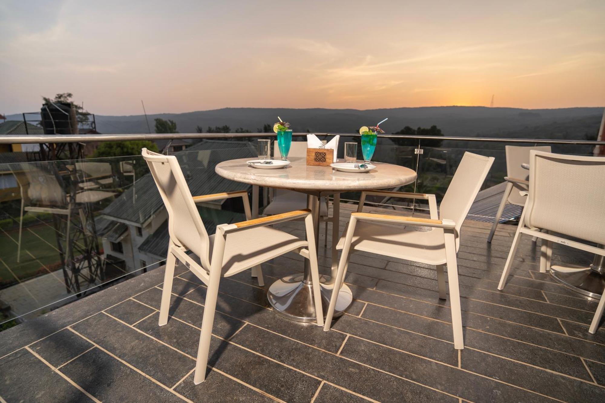 Leela Resort, The Exotic Boutique Hotel - Pure Veg Mahabaleshwar Exterior photo